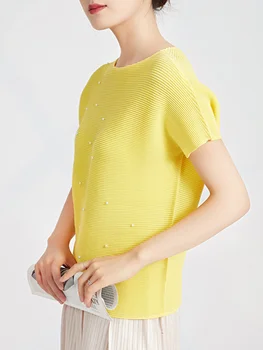 Модерна дамска тениска в сгъвката, дизайнерска тениска с кръгло деколте и къси ръкави, прилепнали блузи, дамски дрехи, лято 2023 г.