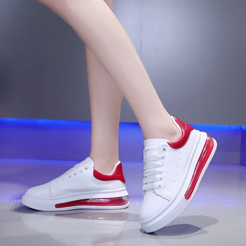 Малка бяла обувки за жени, модни обувки за скейтборд на въздушна възглавница, дишащи маратонки дантела, ежедневни спортни обувки за момичета, симулатор за обувки